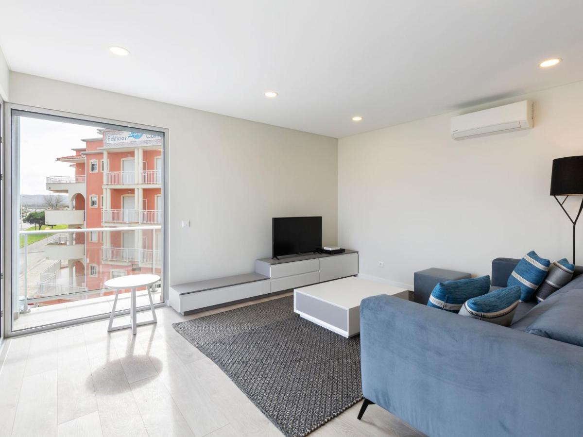 Beautiful Apartment In S O Martinho Do Porto With Balcony São Martinho do Porto Exteriér fotografie