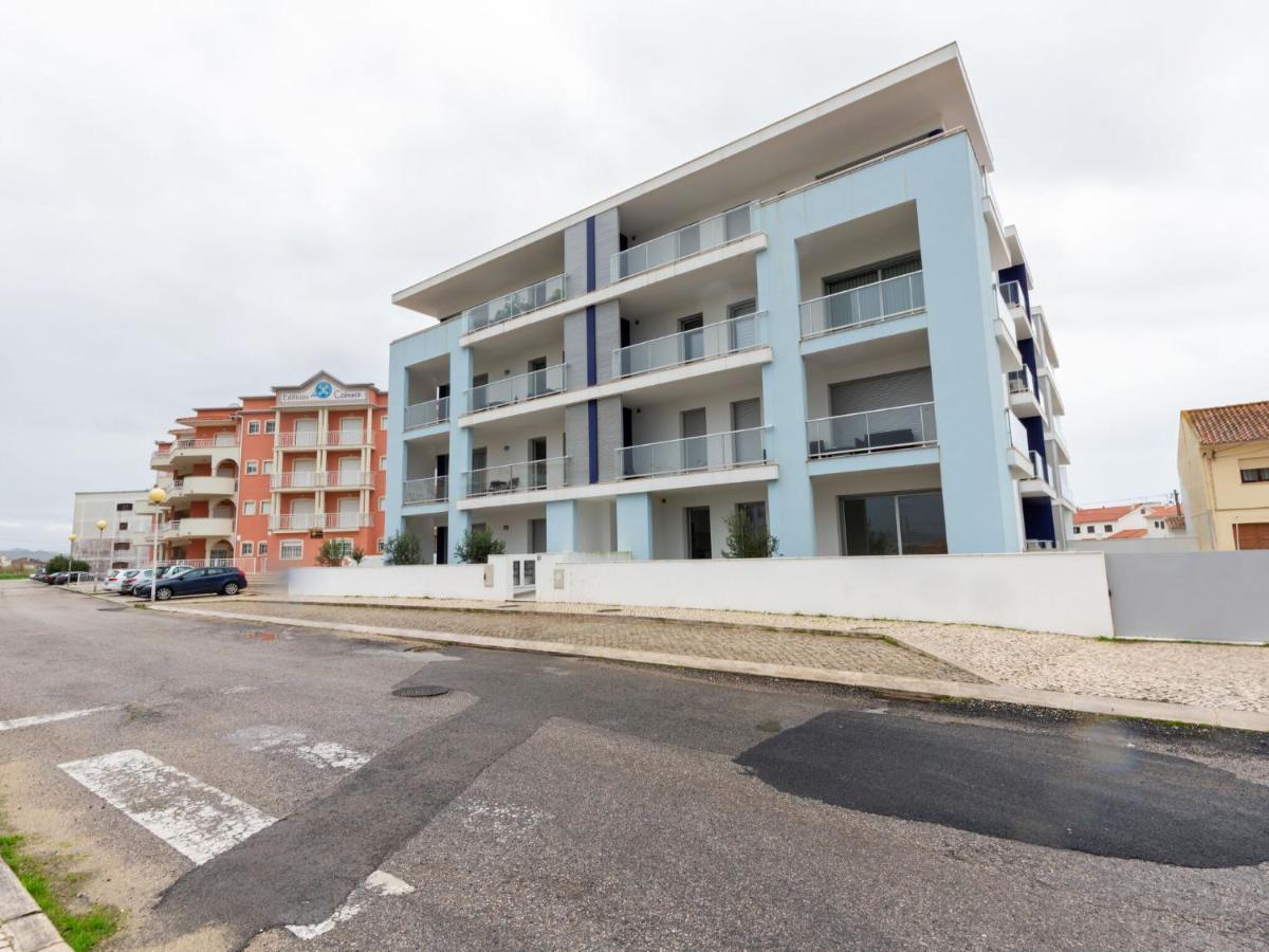 Beautiful Apartment In S O Martinho Do Porto With Balcony São Martinho do Porto Exteriér fotografie